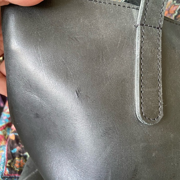 Parker Clay Bundle! Eden Tote GUC and Brand New Guzo Utility Pouch in Black - Picture 5 of 16